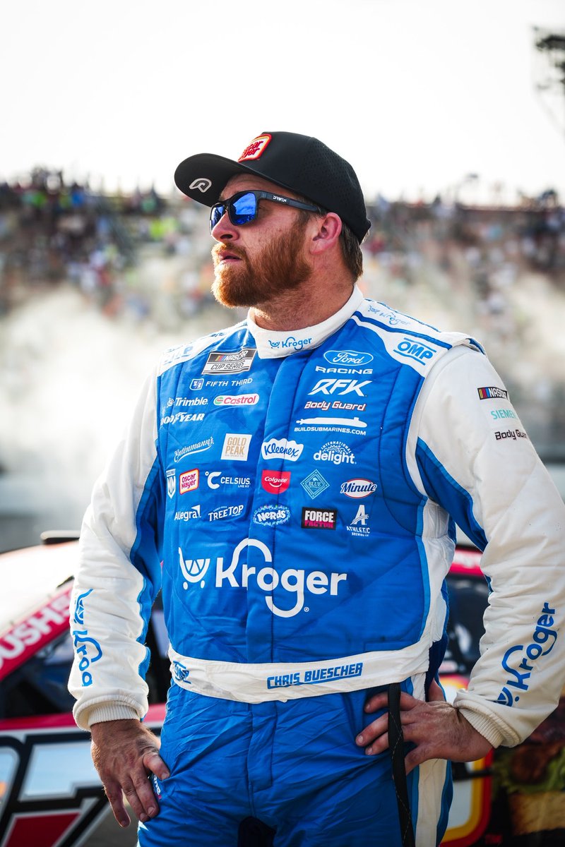 Chris_Buescher's tweet photo. P9, rollercoaster day. We ended up on pit road twice as much as we wanted to. Nose damage hurt our day, but certainly we were able to run in the top 10. Without some of the damage I thought we could be top 5. Proud of everyone for keeping after it all day. Onto Pocono. https://t.co/FVzYP1ykiA