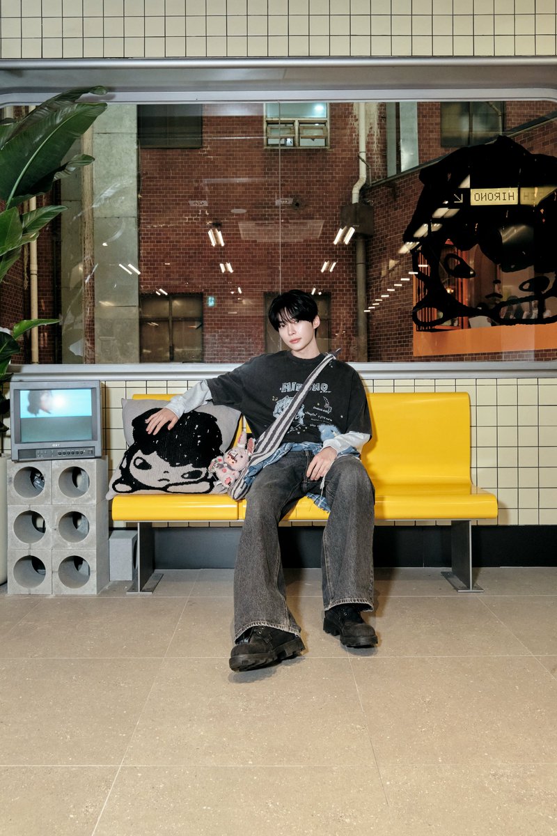 slist2015's tweet photo. 제베원 성한빈, ‘히로노 광장마켓점’ 출격...덕후 인증

#성한빈 #제로베이스원 
#제로베이스원_성한빈 
#SUNGHANBIN 
#히로노 #HIRONO
#ZEROBASEONE 
@sunghanbin_twt
 ⬇관련기사⬇
https://t.co/DsNsAx8bJ9 https://t.co/6wrintOlcp