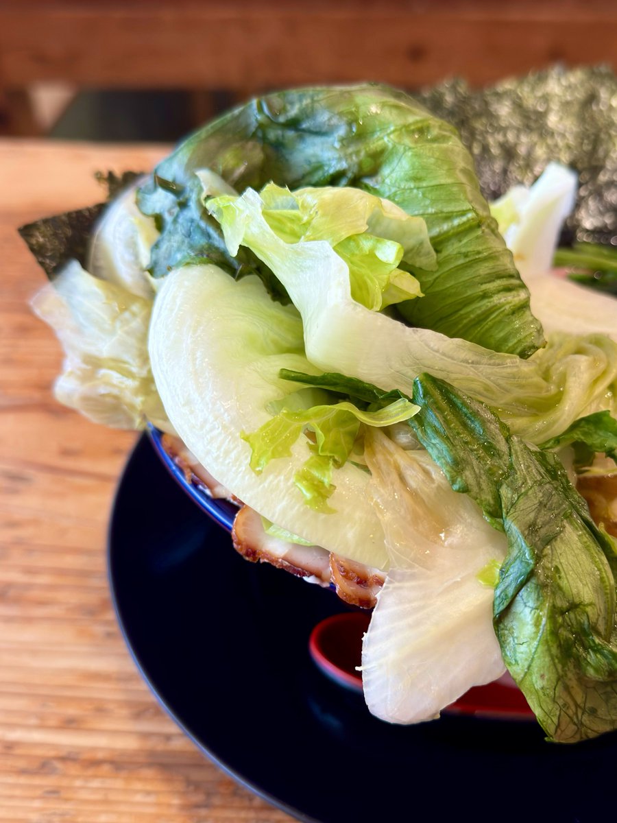 houkiya_yonago's tweet photo. 本日6月8日(月)

【SNSフォロワー🉐限定サービス】

Ａ：ゴロチャー 30円(税込33円)
Ｂ：メガ盛りレタス 50円（税込55円）
Ｃ：🍚[食べ放題] 150円(税込165円)

⚠️フォロワーさんで♥️🔁してくれた方のみ
⚠️食券渡す時に画面見せてくださーい📱

レタス🥬祭り‼️
今日でラストだと思います‼️
あ、メガは本当にメガなんで🥬
超人の方や皆んなでわけわけする人以外は📷の普通⁉️量のトッピングで是非〜🤡🫰

#2026年こそフォロワー1万人
#もしも伯耆家のフォロワーが1万人になったら
残り5,506人くらいのフォロワーさんまだでしょか⁉️
全然増えません‼️笑

奇跡を〜⛩️
パワー💪

ヨロピコ🤡🫶
