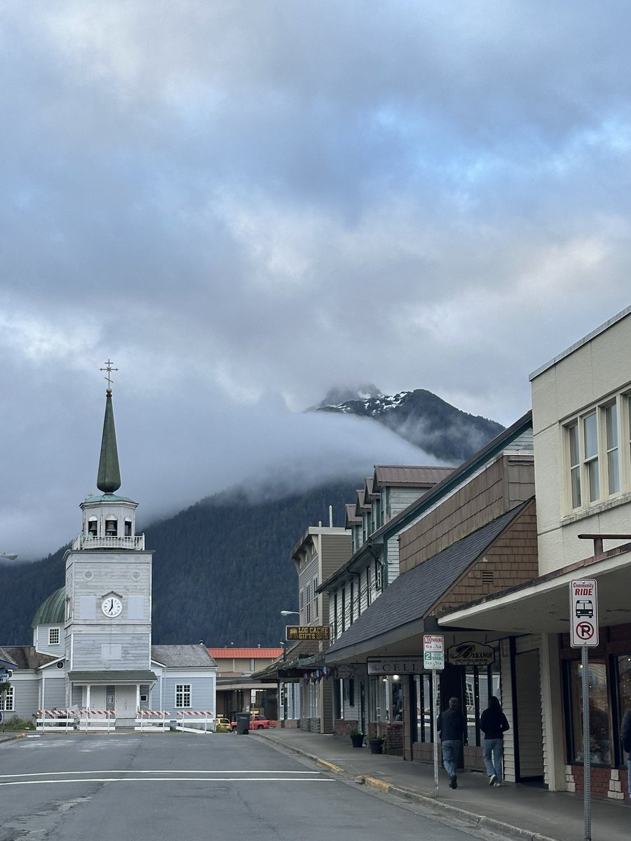 itsnightnight's tweet photo. being extra MIA for the next 6 weeks as I teach in the middle of Alaska. I’ll see if I can pop in a little bit here and there but we have limited wifi/reception! If I come back to NY and Sabrina is still out I’m ending my life tho https://t.co/xSAG6WEXXh