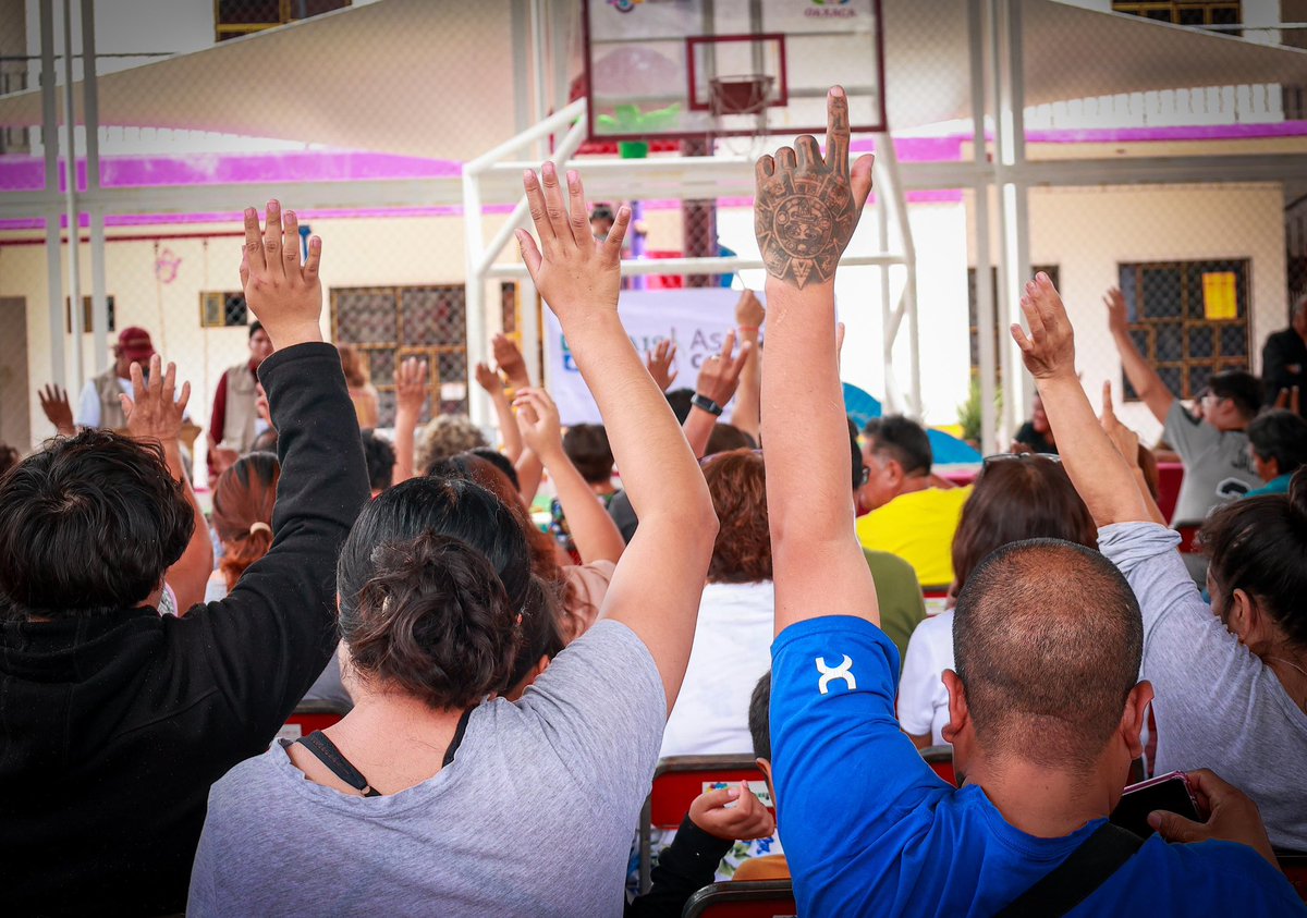 NancyOrtizOax's tweet photo. Durante este domingo, visité las agencias de San Felipe del Agua, Dolores y San Martín Mexicapam para instalar las asambleas comunitarias del #FAISPIAM, un ejercicio en el que la voz del pueblo es escuchada.

Para el @GobiernoMX, la participación comunitaria es un motor de transformación.