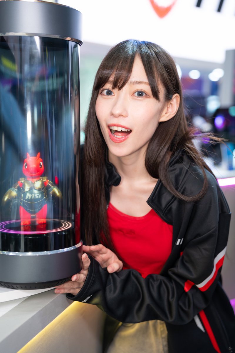 MSI_JP's tweet photo. #COMPUTEX2026 の思ひ出 with モニターアンバサダー
#MSI #石塚朱莉 #ragis https://t.co/Kc2tFYlsp9