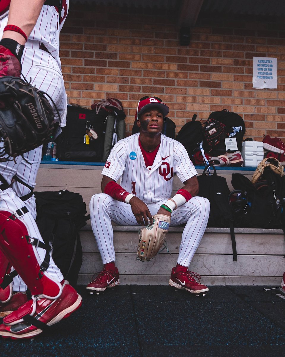 OU_Baseball's tweet photo. strike first ✔️ J Walk races home on a grounder after his leadoff double

E1 | OU 1, KU 0 https://t.co/uwJ0PhlnBP