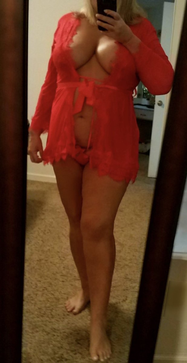Summer_Blonde16's tweet photo. The weekend went by way too fast.  Have a great night!!😘 https://t.co/N9zYMQ4JWY