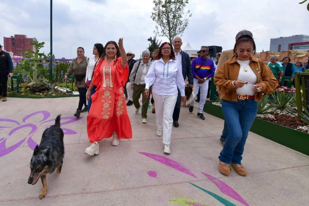 CedaGeneral's tweet photo. #Hoy acompañamos a nuestra #JefaDeGobierno @ClaraBrugadaM en la inauguración del nuevo Jardín Flotante Tlalilpan, un espacio que representa el compromiso de seguir recuperando espacios públicos, fortalecer el tejido social y construir comunidades más vivas, seguras y sostenibles. https://t.co/WD29LHKY8a