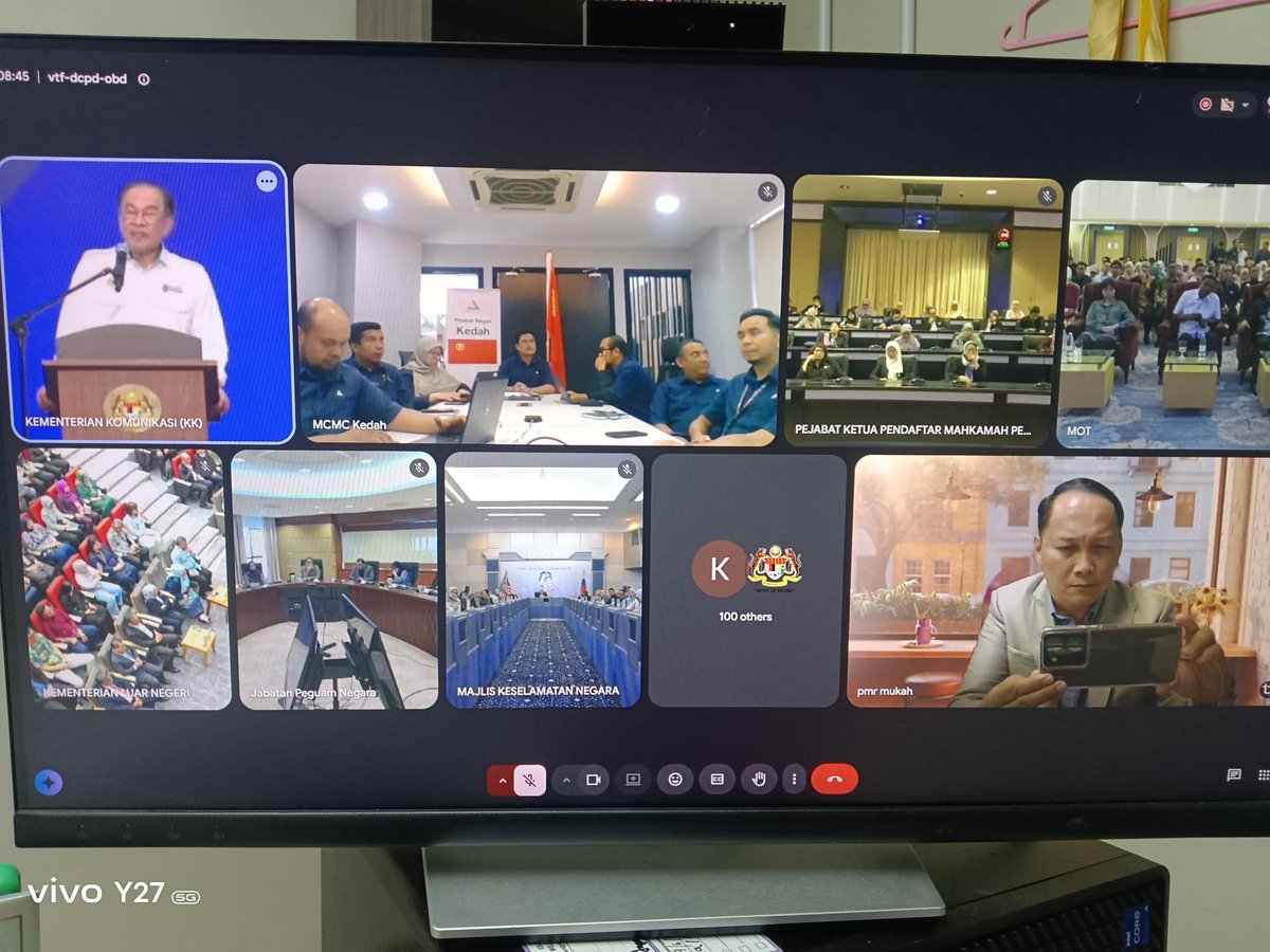 khalidainie's tweet photo. 8 Jun 2026 (Isnin) 7.30 pagi.Hadir Perhimpunan Bulanan Kementerian Komunikasi secara dalam talian. @anwaribrahim @fahmi_fadzil @JapenSarawak @pmrmukah @AzmiJarawi @sekaloloka @JPenerangan @pmrdalat @PMRBalingian @komunikasi_gov @TeoNieChing @sekaloloka @adammalik_miri @AwangKawi https://t.co/eSFCHeIsIm