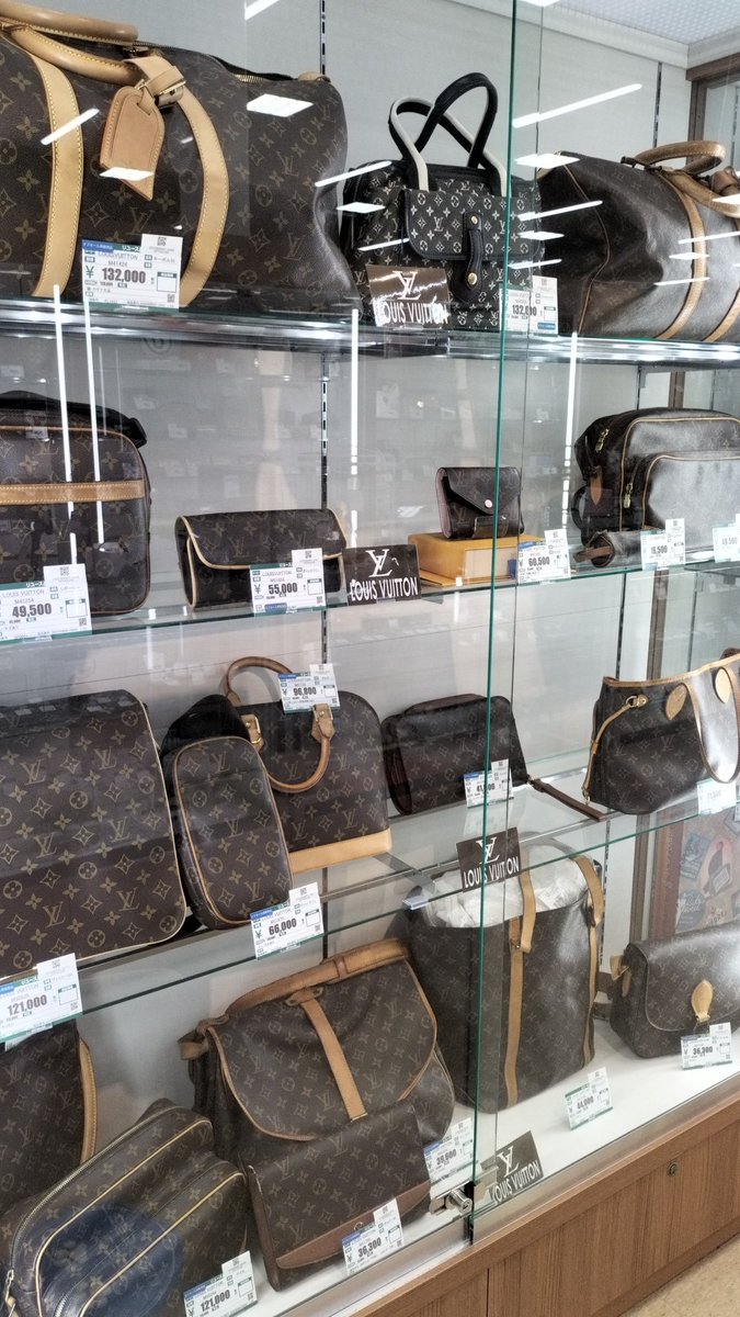 offhousemitachi's tweet photo. こんにちは☀

オフハウス姫路御立店ではブランドバック強化買取中です😊

お家に眠っているブランドバック等ありましたら、お持ち込みお待ちしております✨

＃オフハウス
＃ブランドバッグ https://t.co/7CplAyHXRD