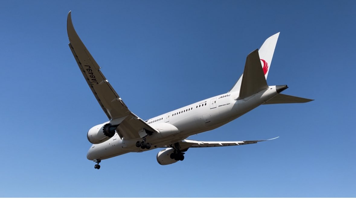 ASTRAYRED4's tweet photo. @lRQ4McnvNjqGbA9 飛行機は観てるだけで、ワクワクしますね😆✨✨🍡🍀 https://t.co/vZvvKrdBnS