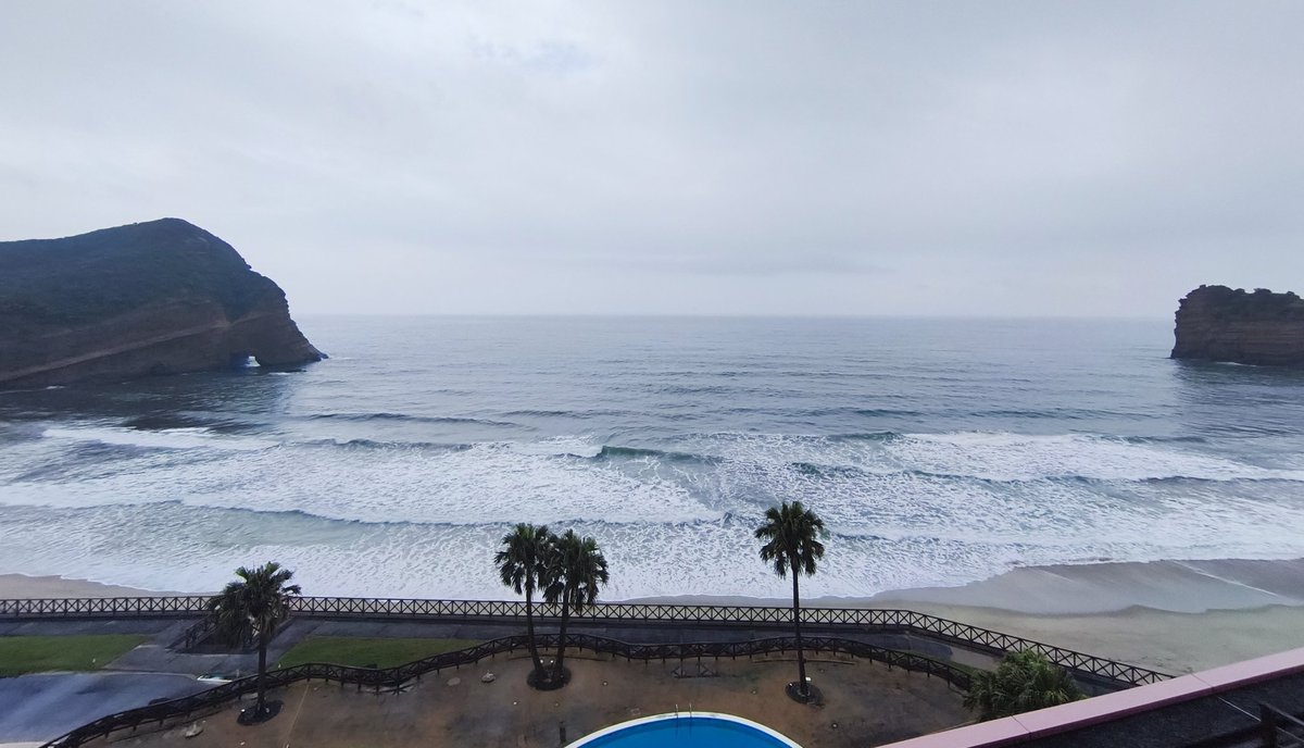 f4cib's tweet photo. Landed to Tanegashima for business trip. Leaving next sunday. Field of view from hotel room is 120 to 270 deg centered on south. Will try to be active as much as possible on FM sats. 73 de JL1GYO/6 #PM50 https://t.co/jH95HrM7Yq