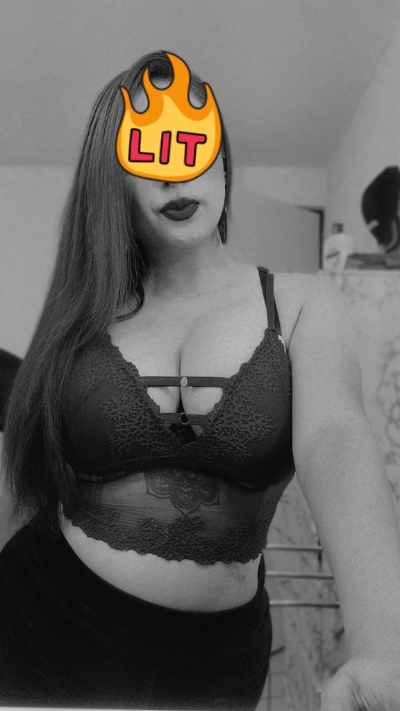 bmr_2030's tweet photo. Holi🖤 https://t.co/qO9TUTnCRU