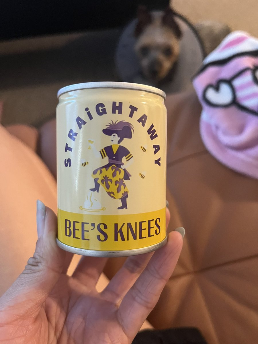 deadass_dad's tweet photo. trader joes <33 https://t.co/e4CbpFlqJn
