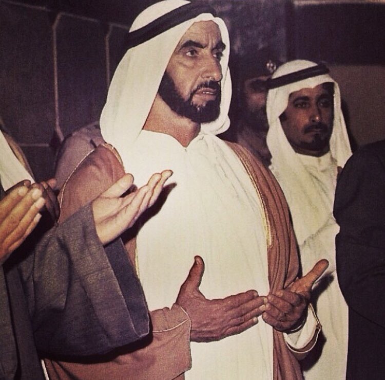 AA_Alhamiri's tweet photo. اللــه يرحــم #حكيم_العرب  
الشيــخ زايــد بن سلطــان آل نهيــان 🇦🇪

أبنائنا الذين أعمارهم 3 سنوات يعرفون والدنا #زايد الخير والعطاء والكرم والحكمه 
فأكرمه الله بأن يبقى ذكره حاضراً 
وأفعال #زايد_الخير حاضره في #الامارات وخارجها في حياته وبعد مماته ،،، 
من مثل #زايد https://t.co/wtjjZC7FqW