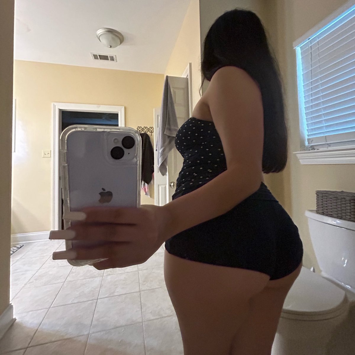 amourvivi07's tweet photo. Rate my body 1-10🎀 https://t.co/d0sL3V0qpt