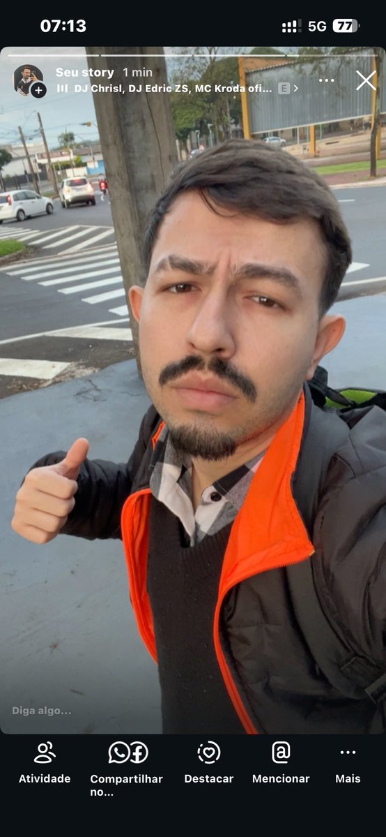 PlayerFag's tweet photo. Eu / Minha bandeira https://t.co/SZdnep8G1T