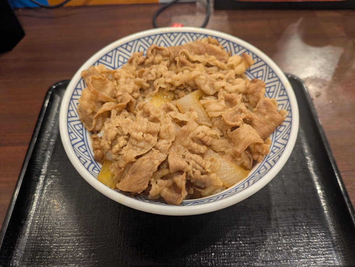 oinasan0173's tweet photo. 何度食べても、牛丼は美味い。
#吉野家 #牛丼 #朝食 #Beefbowl #大盛 https://t.co/AVldBeiRVa