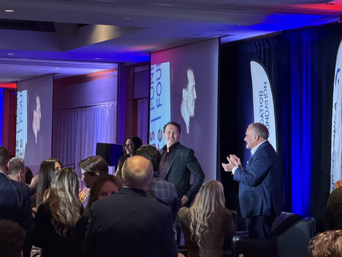 ExposFest's tweet photo. Une magnifique soirée à célébrer des personnes exceptionnelles au Centre Cummings. Félicitations à Brendan Gallagher, @PierreHoudeRDS et @DenisBoucher7 pour leurs distinctions bien méritées. https://t.co/4DrkZJrcQX