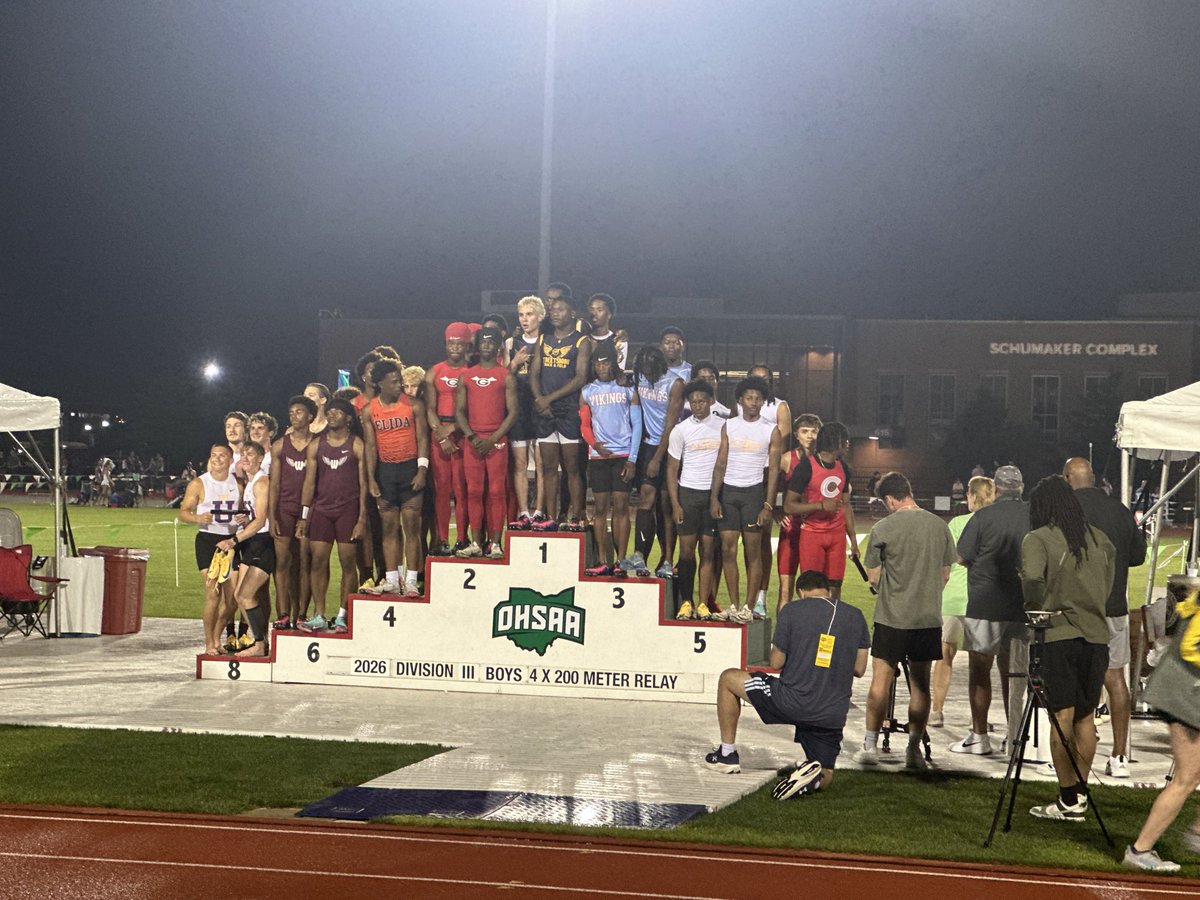 VASJ_TF's tweet photo. Congratulations to our boys 4x200 (William Blue, Dash Snype, Braylon Boyd and John Gibson)! They made podium at the OHSAA DIII State Championship Meet with a 3rd place finish AND set a new school record that was set in 2012 with a new time of 1:27.71!!! https://t.co/ZlBJLGYNAb