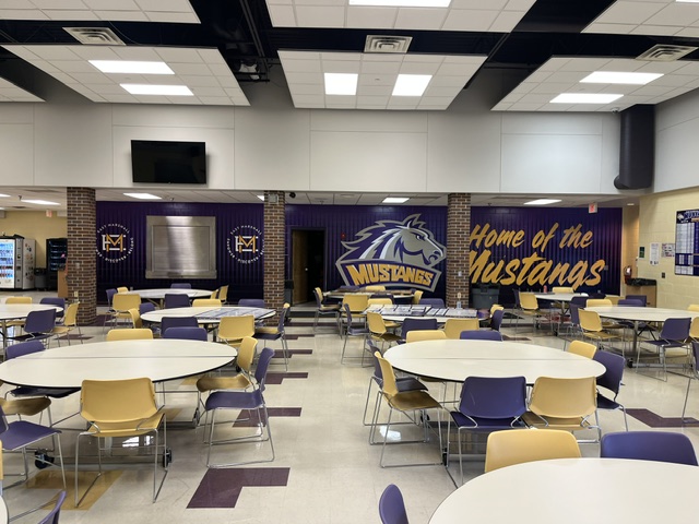 VarsityGroupDSM's tweet photo. Impactful wall and window graphics installed last week at East Marshall! 

Interested in a project like this? Please contact adam@varsitygrp.com https://t.co/o1nTmQjXUm