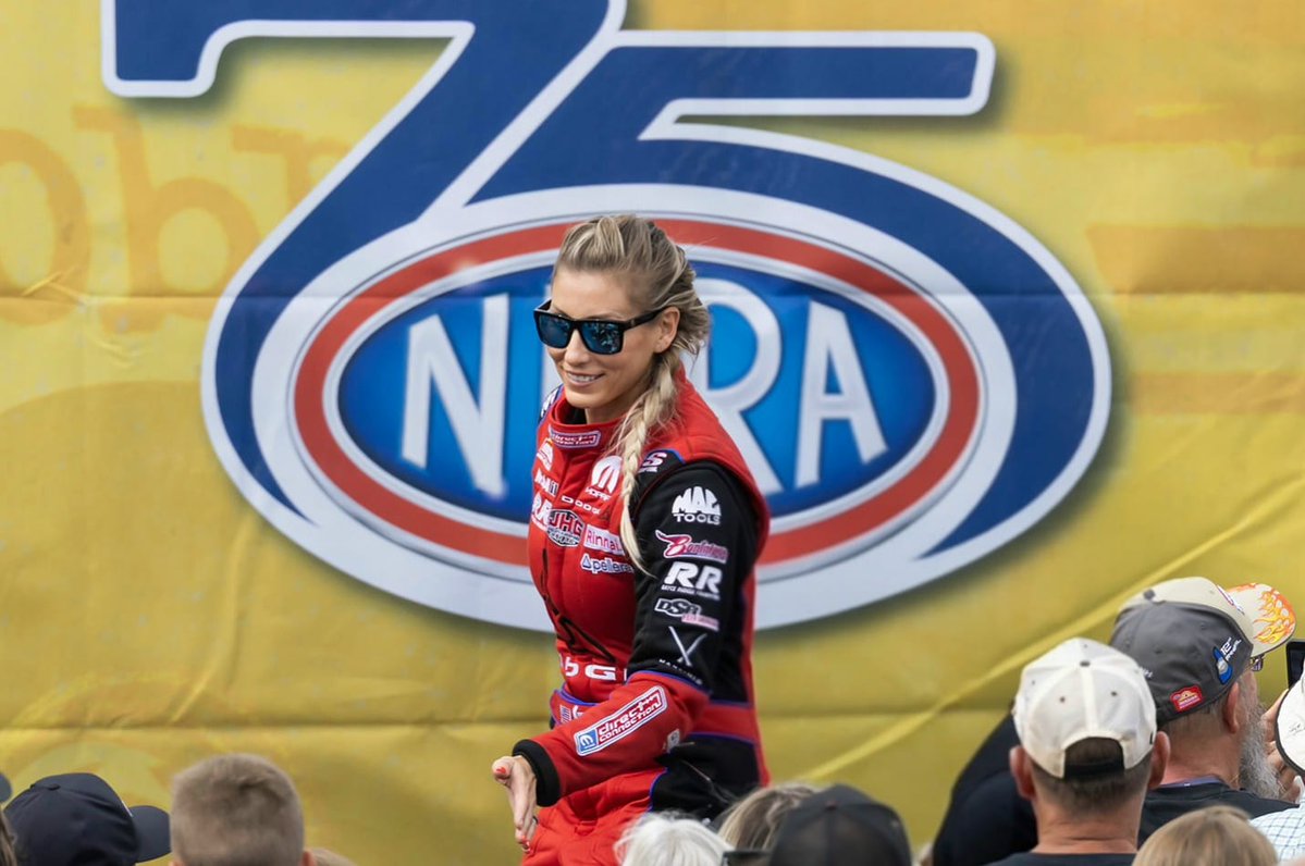 LeahPruett_TF's tweet photo. It's been one heck of a day, making it to the final round here at Epping. But  Mother Nature decided today's ending didn't fit in her schedule. 
The final round will now be ran this Friday during Qualifying at the #ThunderValleyNats. 

Bristol, you're in for a show. https://t.co/3jsWzot998