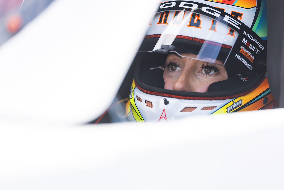 LeahPruett_TF's tweet photo. It's been one heck of a day, making it to the final round here at Epping. But  Mother Nature decided today's ending didn't fit in her schedule. 
The final round will now be ran this Friday during Qualifying at the #ThunderValleyNats. 

Bristol, you're in for a show. https://t.co/3jsWzot998