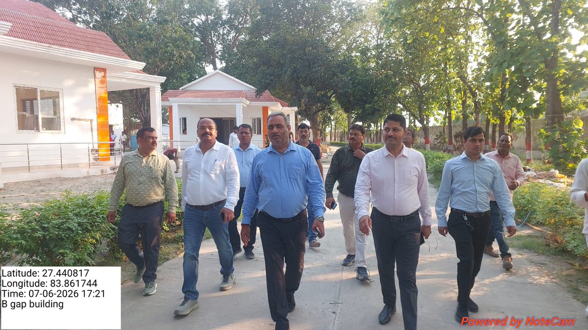 Eeid2M's tweet photo. 07-06-2026 
श्री विकास कुमार सिंह मुख्य अभियंता महोदय द्वारा नेपाल राष्ट्र के जनपद नवल परासी में गंडक नदी के दाएं किनारे चलित एवं पूर्ण विभिन्न परियोजनाओं एवं ज��पद महाराजगंज में चंदन नदी के किनारे चलित परियोजनाओ के कार्यों  का निरीक्षण किया किया तथा निरीक्षण के दौरान उपस्थित सभी https://t.co/FpJTsw2EZV