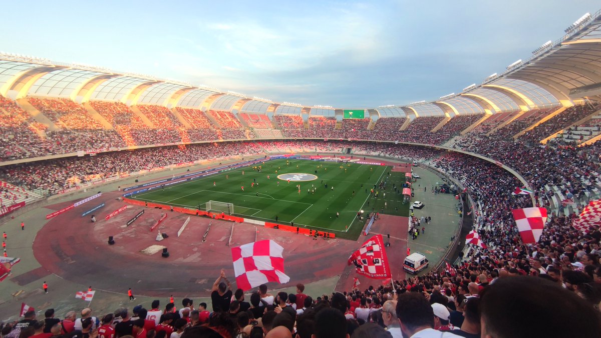AAriascute's tweet photo. @JayyClears The American mind thinks college football stadiums are the global benchmark, then discovers clubs like Everton and Bari exist. https://t.co/0OwgERN2b3