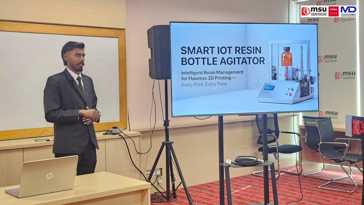 msumalaysiaFISE's tweet photo. An engaging presentation by Durgendran A/L Thanabalan at the IREX Entrepreneurial and Commercialisation Competition, showcasing innovative ideas and entrepreneurial potential. 🚀

#IREX2026 #MSUMalaysia #MSUFISE #MyPremierDigitalTech https://t.co/G6QCOzQCzf