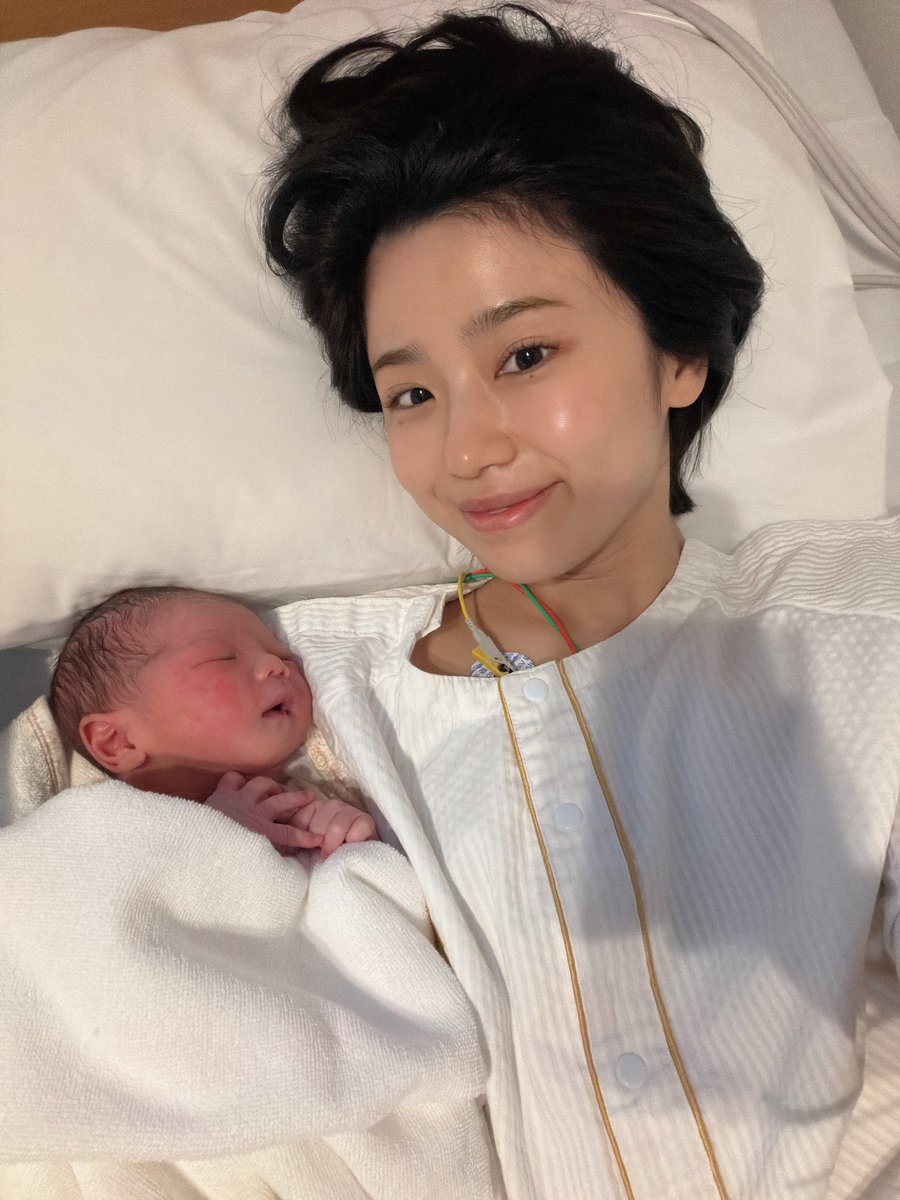 m_koikesan's tweet photo. 6/3に男の子が生まれました👶🩵

大樹さんやたくさんの人のおかげで無事に出産できたこと、新しい家族にやっと会えたことにとても感謝して日々を過ごしてます。

この子の為にも
父と母は、ますます頑張ってくよ🤝 https://t.co/U7mBJmp657