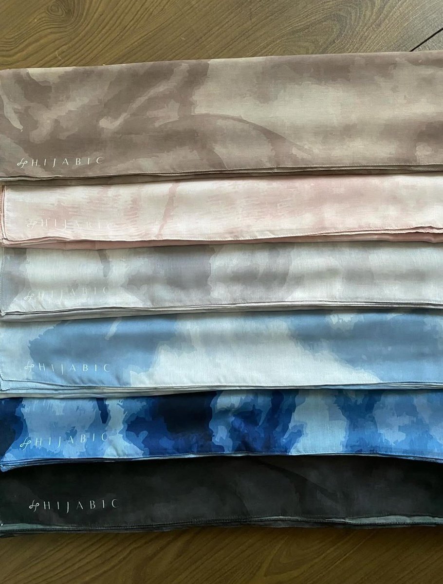 pacikfic's tweet photo. Patterns that make every outfit feel sweeter ✿👀🌸
the perfect hijabs to complete your soft look. https://t.co/yfs8JEu5V5