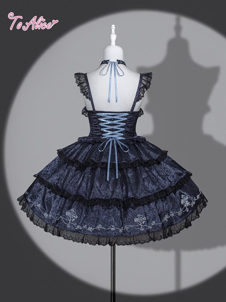 toalicejapan's tweet photo. ❤️ToAliceJapan❤️

\ Pre Order /
本日よりご予約スタート🌟6月29日(月)まで🎀

🎀ToAlice🎀
【Midnight Blue Rose Series】

・CHAIN×DOLL Midnight Blue Rose Dress　¥18,480
⇢🛒https://t.co/HYiphFdtl4

カラー：ネイビー
（各サイズ:S/M/L/XL）

裾のローズとクロス刺繍が美しいドレス。

※9月中旬頃の入荷予定

🎀ToAlice一覧⇩
［https://t.co/JwtkWW5Fpu］
#ToAlice #ToAlice予約商品