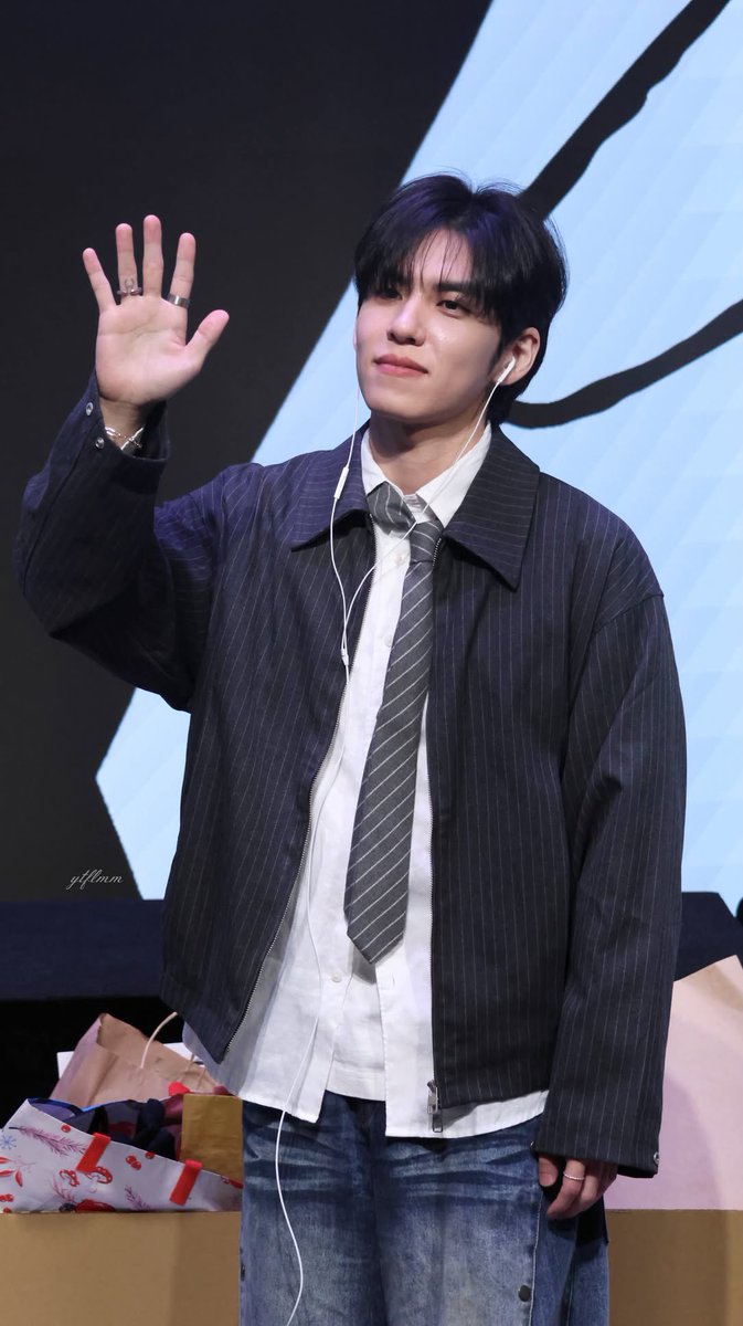 MaximumPIL's tweet photo. 260606 kim wonpil.. 🔥 #원필 https://t.co/W030AL3Gc0