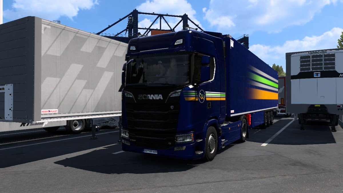 realVicTorres02's tweet photo. Paul goes to Odense still this morning after unloading the load from Hannover earlier as he takes 15t of Goat Cheese from Rostock. 🧀

@SCSsoftware
#EuroTruckSimulator2
#ETS2
#BestCommunityEver
(Part 1) https://t.co/g6askUxlKP