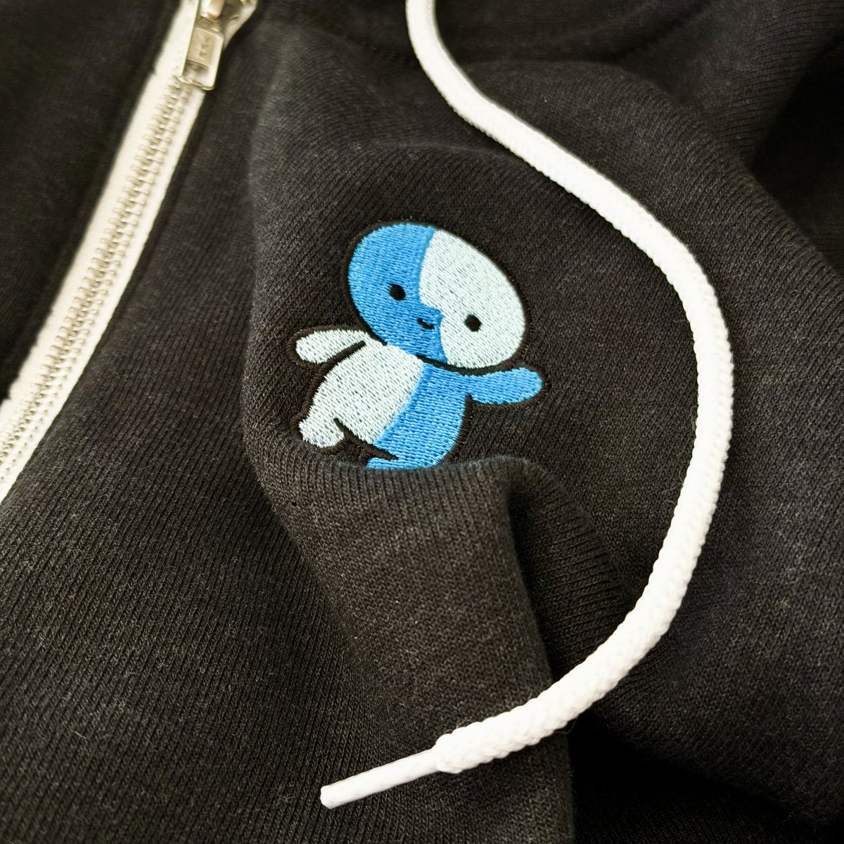 BasicAppleGuy's tweet photo. On the eve of WWDC eve, if you were looking for some Little Finder Guy (Fin) apparel, I got you covered with hats, toques, tees, and stickers. #WWDC26

https://t.co/PIQYmQ2r7S https://t.co/EhsE5cgupV