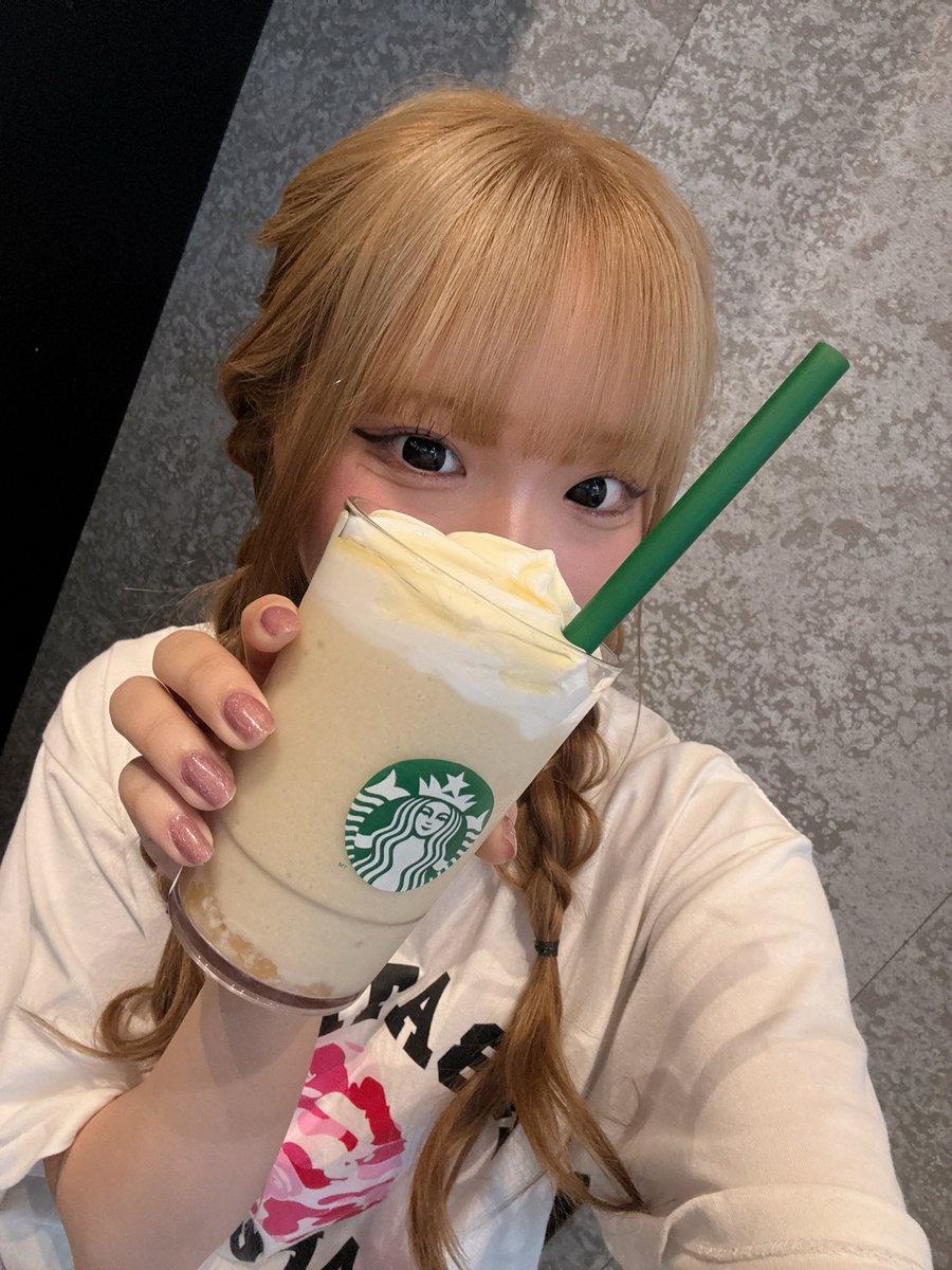 dynam_00267's tweet photo. ⊂二二二（　＾ω＾）二⊃ﾌﾞｰﾝ
こんにちは／(^o^)＼
本日 #ダイナム 三重芸濃店は
最新台導入の新台入替(੭ु´･ω･`)੭ु⁾⁾

新台は朝から解放済みだよ💘
この後もお待ちしてます(◍＞◡＜◍)♡

#スタバ 新作 
🍌HONEY&amp;BANANA🍌飲んできたよ♪
今週も仕事がんばろ！ https://t.co/0LwuaqqwIg