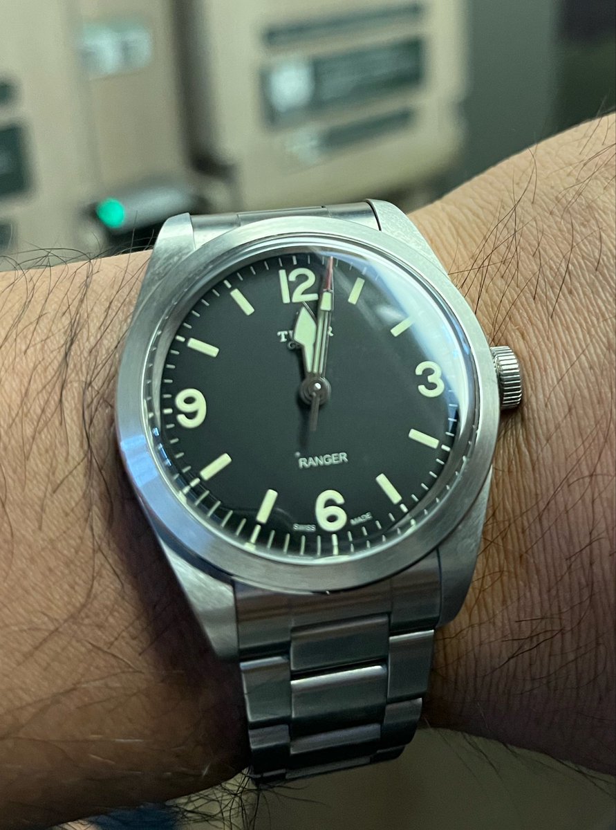ebipowers's tweet photo. レンジャーにて今回も出張行ってきます。

#Tudor 
#レンジャー https://t.co/taoW4lQveB