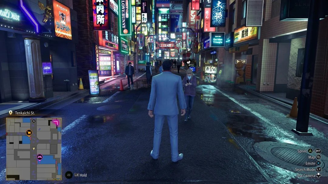 BeardedKiryu's tweet photo. who would win https://t.co/HFmfPtVCV8