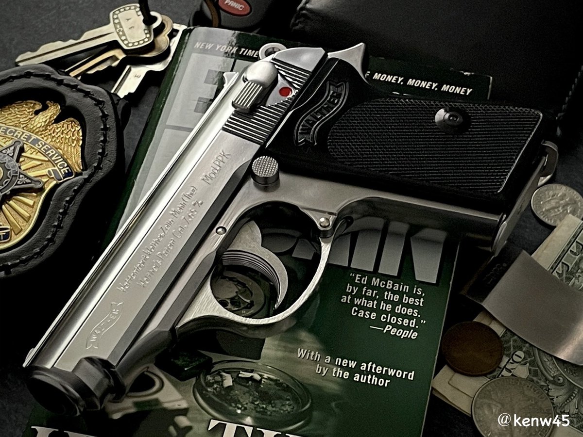 kenw45's tweet photo. #突然かっこいいシルバーを無言で貼る
#モデルガン #toygun https://t.co/Cxehrw53Gh