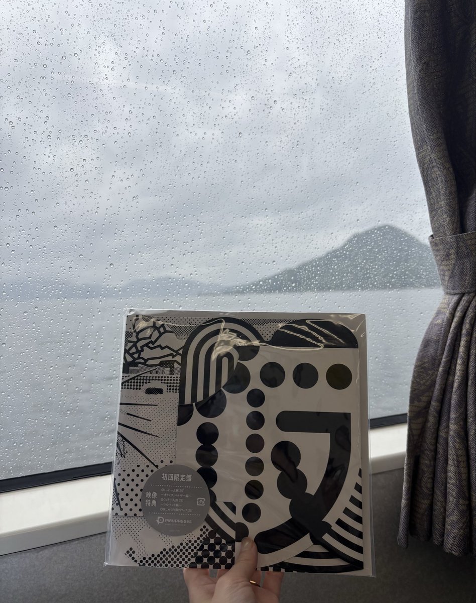 rin_att's tweet photo. 宮島に行く船にも一緒に乗ったよ。
#クリープハイプ　#くっそ一人旅 https://t.co/RrPxHzxzJz