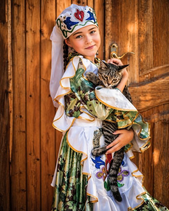 damlatory's tweet photo. Tatar Türk balası ❤️ https://t.co/lPpHwJWHWN