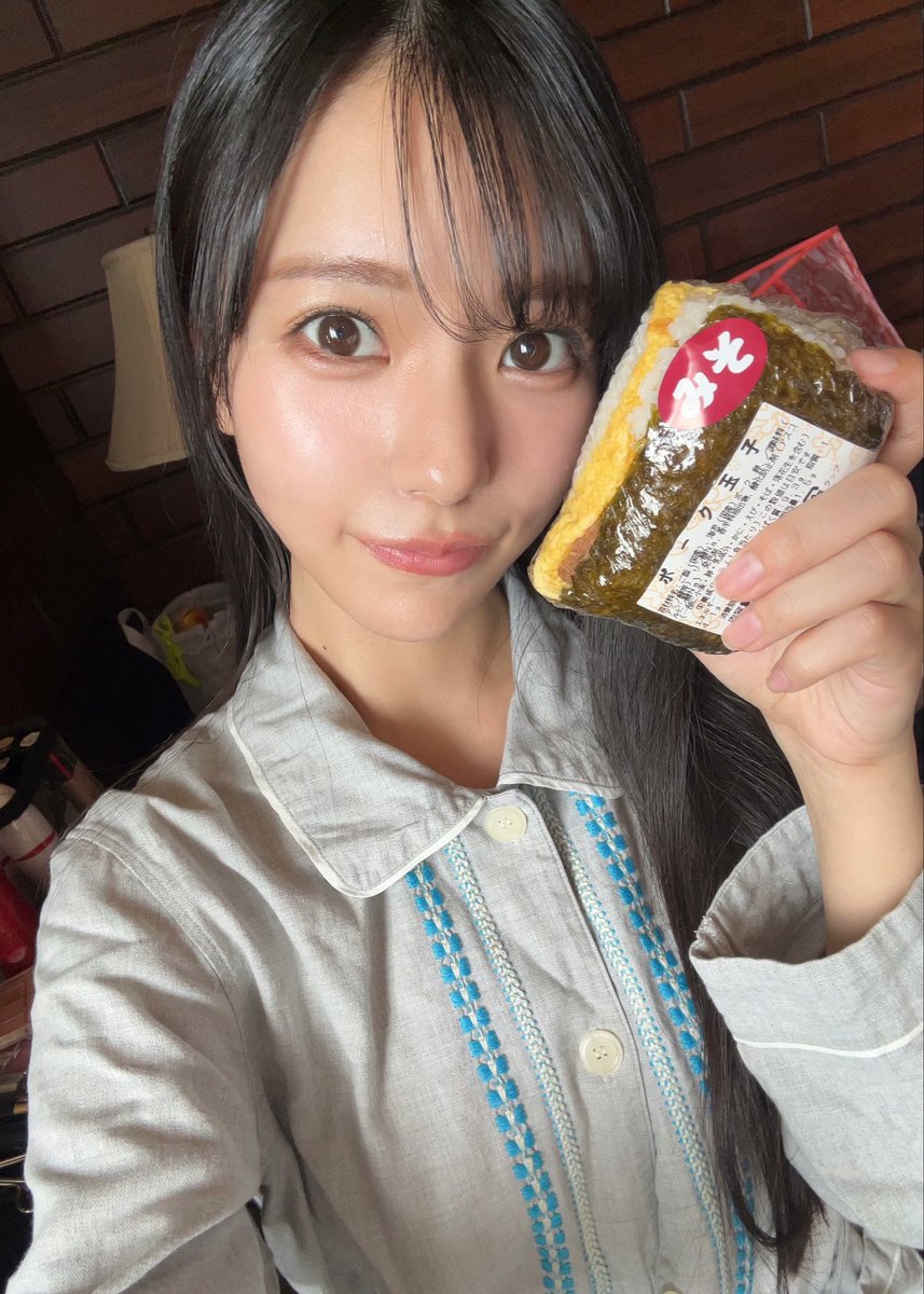 korokorococoroo's tweet photo. 今日から数日間ロケです🦭
きゃねさんも一緒✌🏻 https://t.co/qs1eMOS9zh