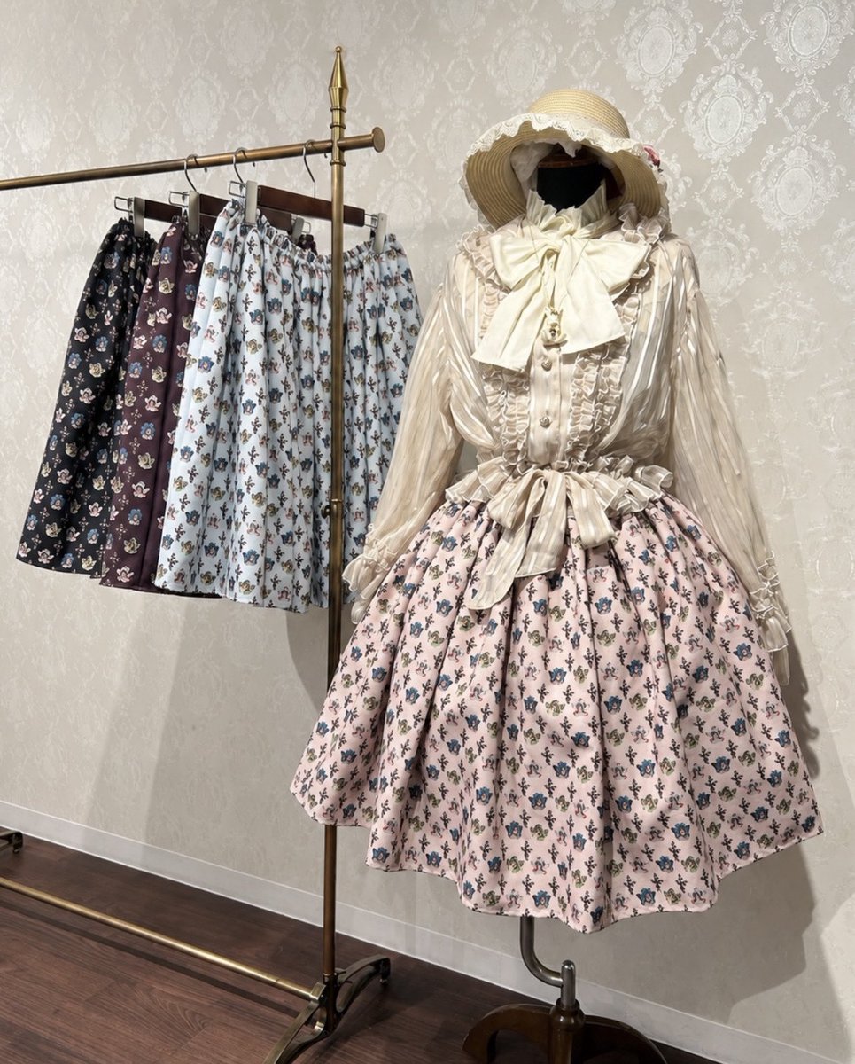 🧚𝑹𝒆𝒄𝒐𝒎𝒎𝒆𝒏𝒅𝒆𝒅 𝑺𝒌𝒊𝒓𝒕🧚 【Morun x Muuna Stoik