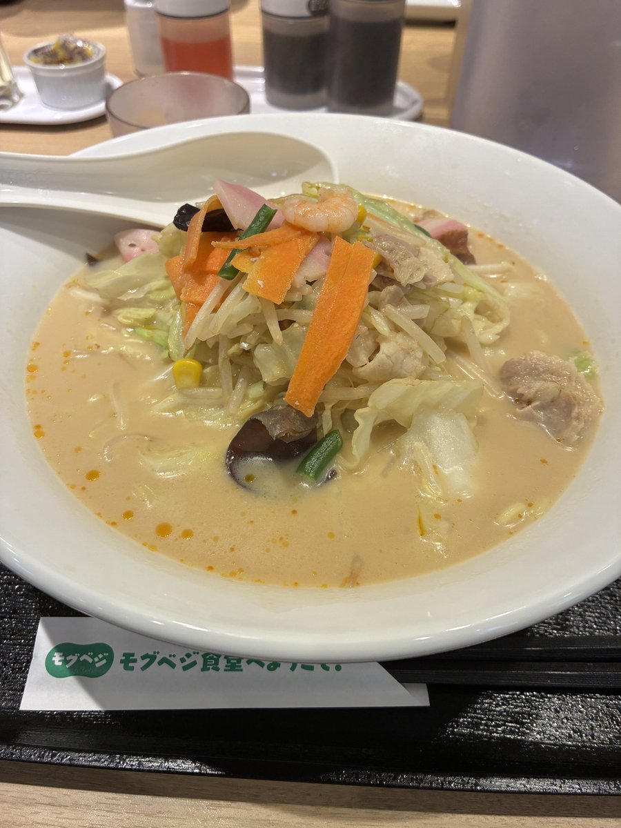 koss_z's tweet photo. 駅近くにリンガーハットがオープンしたので行ってきた。野菜たっぷりちゃんぽんは相変わらず美味しい😋 https://t.co/lHb6jKgJYP