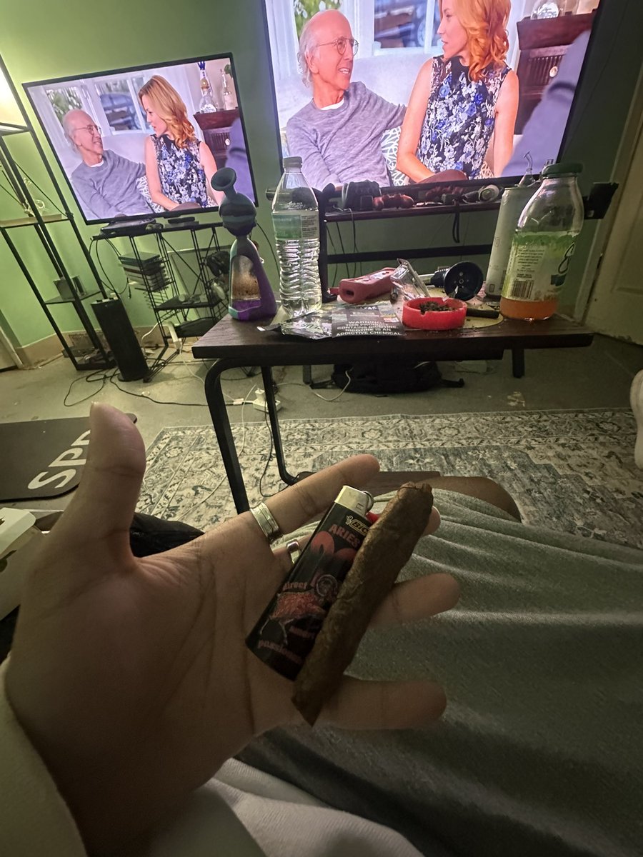 cantcun's tweet photo. i #<3 rollin #dookies https://t.co/zPswkmBuXO