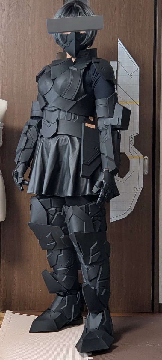 Night_Harto's tweet photo. 仮止めしてるところもあってごめんなさいなのですが、黒の下地塗り終わったよ〜！かっこいいね！ https://t.co/Lq9E5Es39g