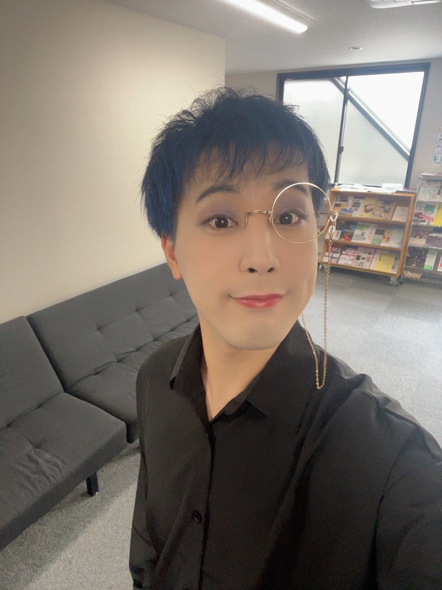 BUTAIsk's tweet photo. 朗読劇「脳内ヒーローズ」
無事に終幕しました！
🦸ヒーロー1回
🦹ヴィラン2回
演じさせて頂きましたが
どちらもめちゃくちゃ楽しかったです！

みなさんに楽しんで頂けるよう
髪型をチェンジしておりました笑
せっかくなのでご査収ください。🙇

ご来場頂き
誠にありがとうございました！！ https://t.co/kJHdtA7qat