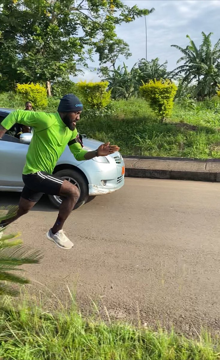 NsoWilson's tweet photo. Most pple are chasing a Happy Life. A Happy Marriage, Happy Family, Happy Career, Lifestyle etc.
The problem is all of the aforementioned highly depend Money, reason why everyone seem to be chasing the Bag 💰 💵 💴 

#HappyFitness
#TeamAchievers
#OutdoorWorkout
#BueaCameroon 🇨🇲 https://t.co/1z9mgwMOUH