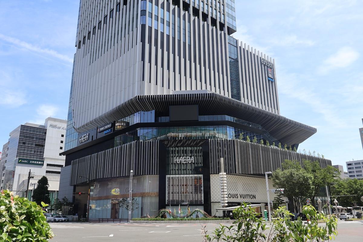 wwd_jp's tweet photo. 【コラム】名古屋・栄の新商業施設「ハエラ」公開　JFR小野社長「名古屋のポテンシャル大きい」
https://t.co/Kv8B9Ucbad https://t.co/SZOSd8BDGe