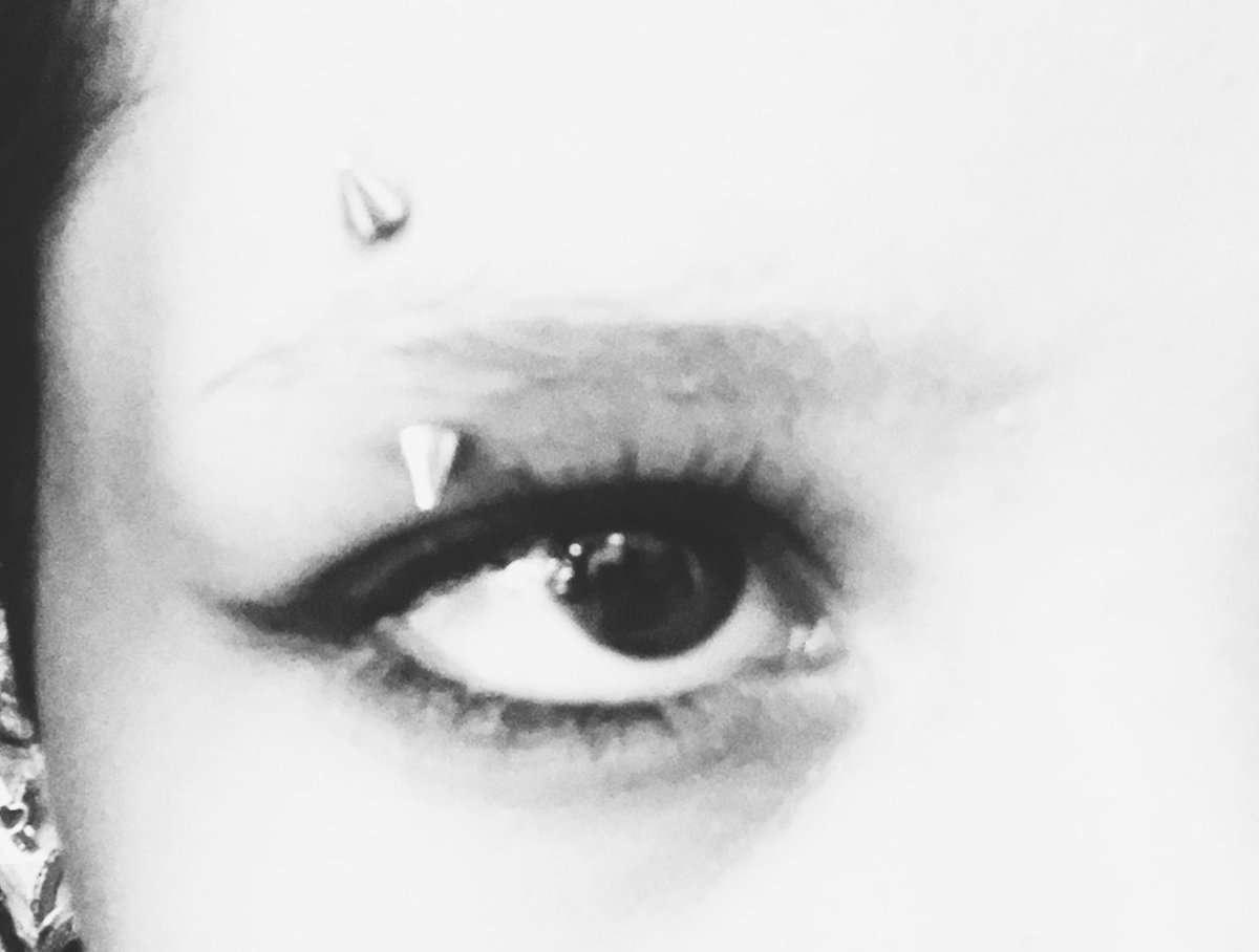 _orphelin's tweet photo. @evsizbalerin tesekkur ettiler🖤🖤🖤 https://t.co/OlkFB5FKAl