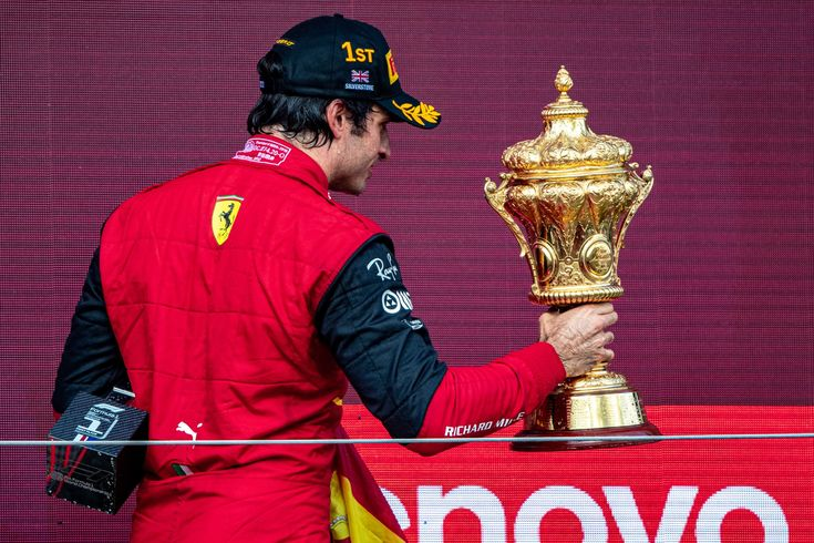 sainznty's tweet photo. manifesting good luck for this home race 🧿 https://t.co/IgyRLN9NBG