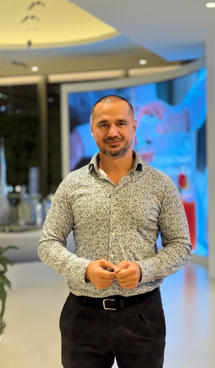 MalikBugaev's tweet photo. Everyone keeps asking me if Dubai is a bubble.  The Q1 2026 numbers point somewhere more interesting. Total transactions hit AED 252B (USD 68.6B) — a record — but here's the part most headlines skip: value grew 23–31% while volume grew only 5–6%. https://t.co/cDh7Gd2xC9